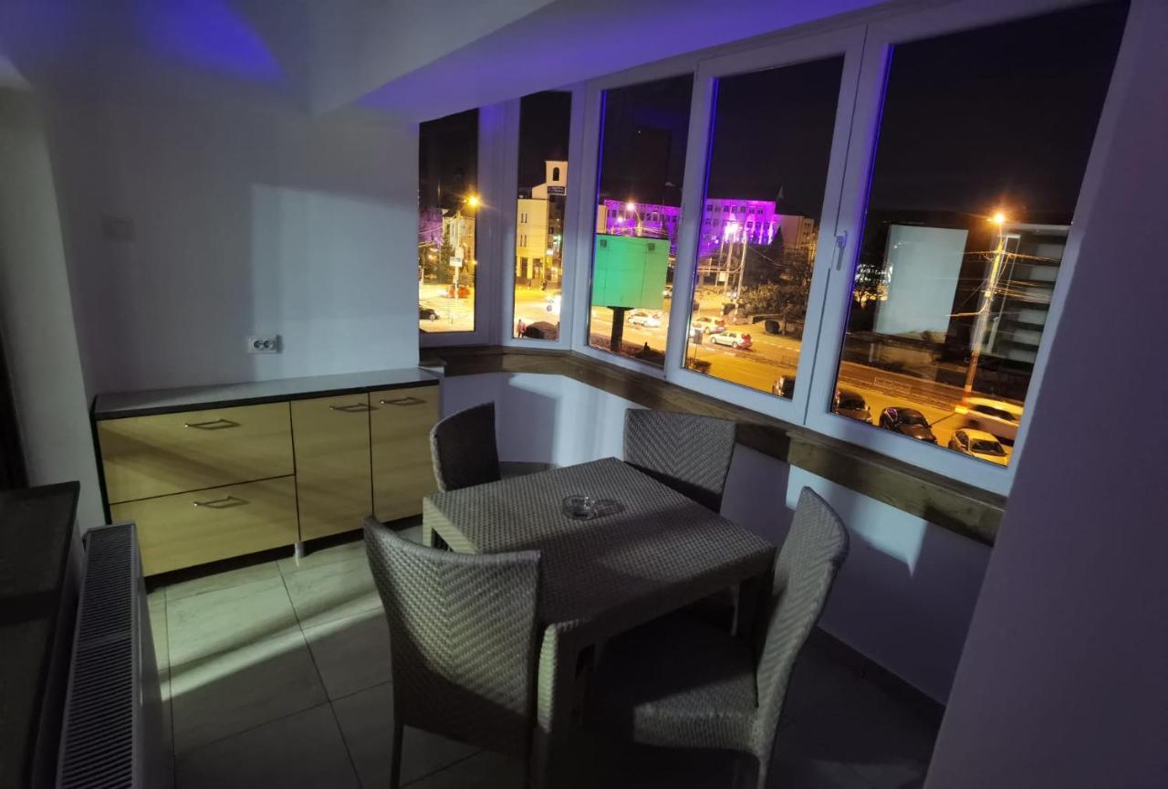 Apartament - Central Târgu Jiu Εξωτερικό φωτογραφία