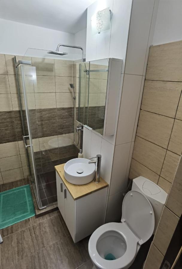 Apartament - Central Târgu Jiu Εξωτερικό φωτογραφία